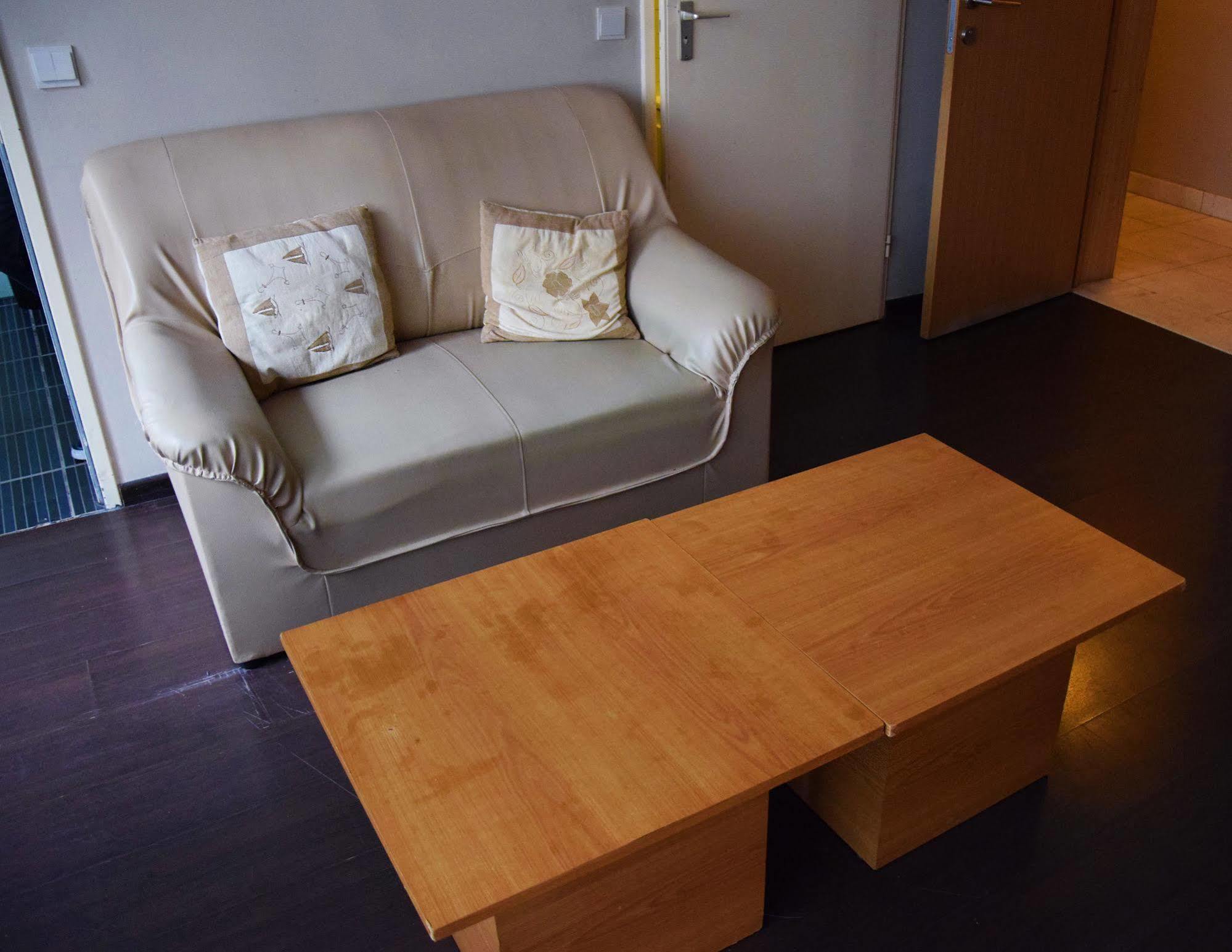 Apartment Budget Flats *