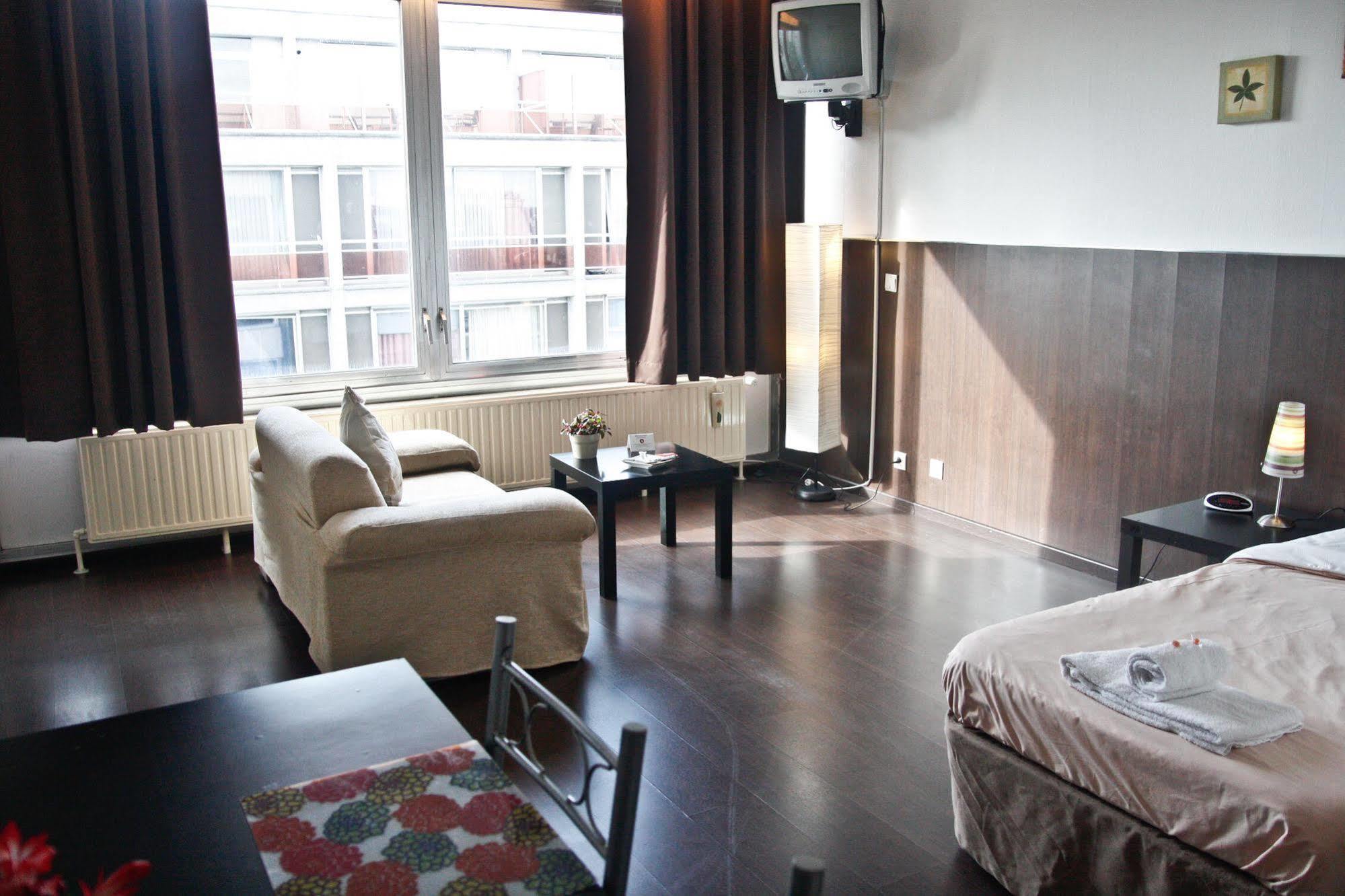 Budget Flats Apartment *
